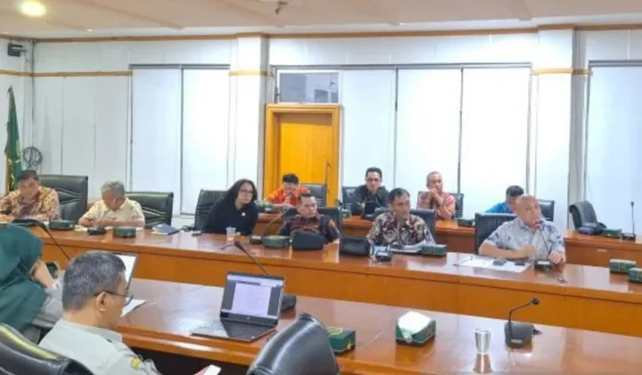 Image bank 2025 10 10 230112.154 dprd babel kawal irigasi bangka selatan ke kementan mengapa petani menjerit akibat debit air menurun 1