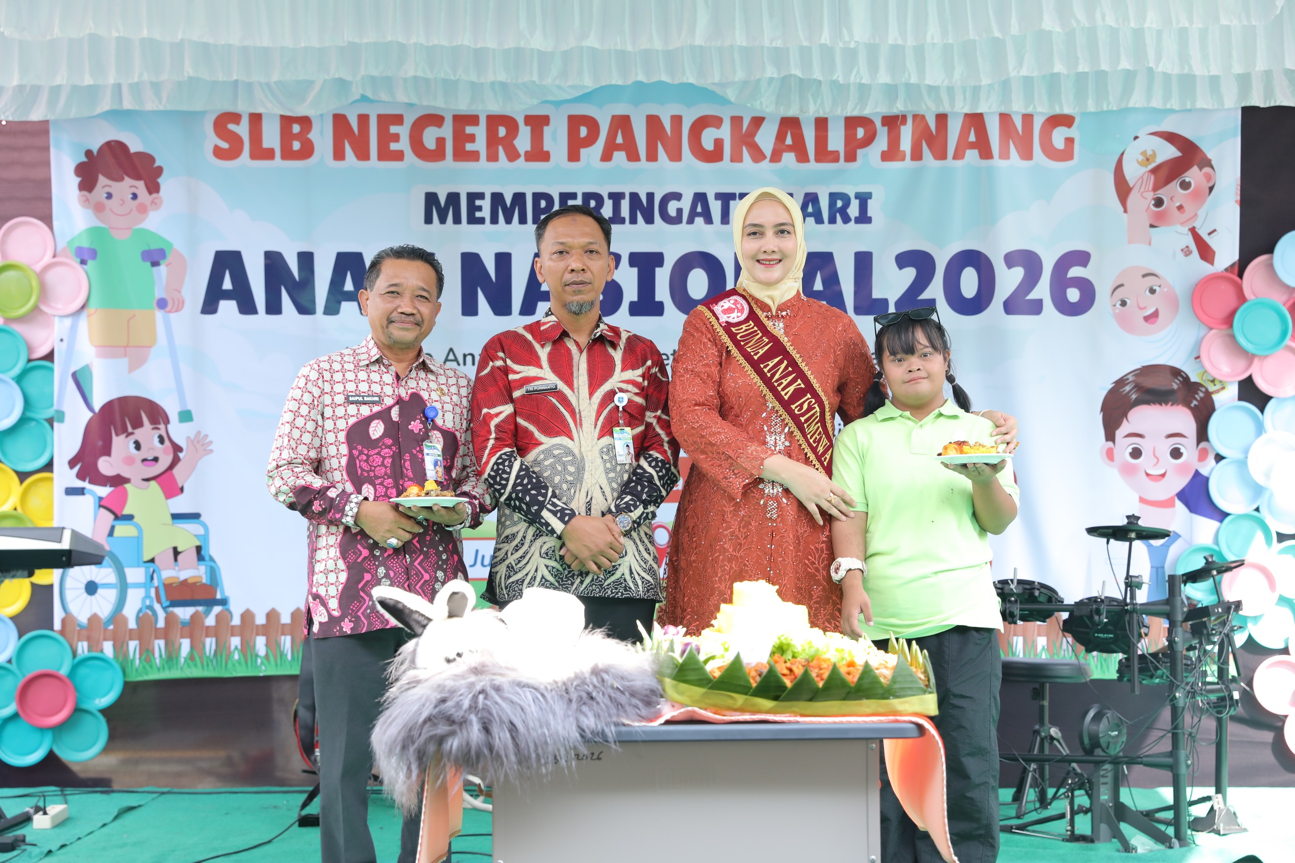 Noni hari anak
